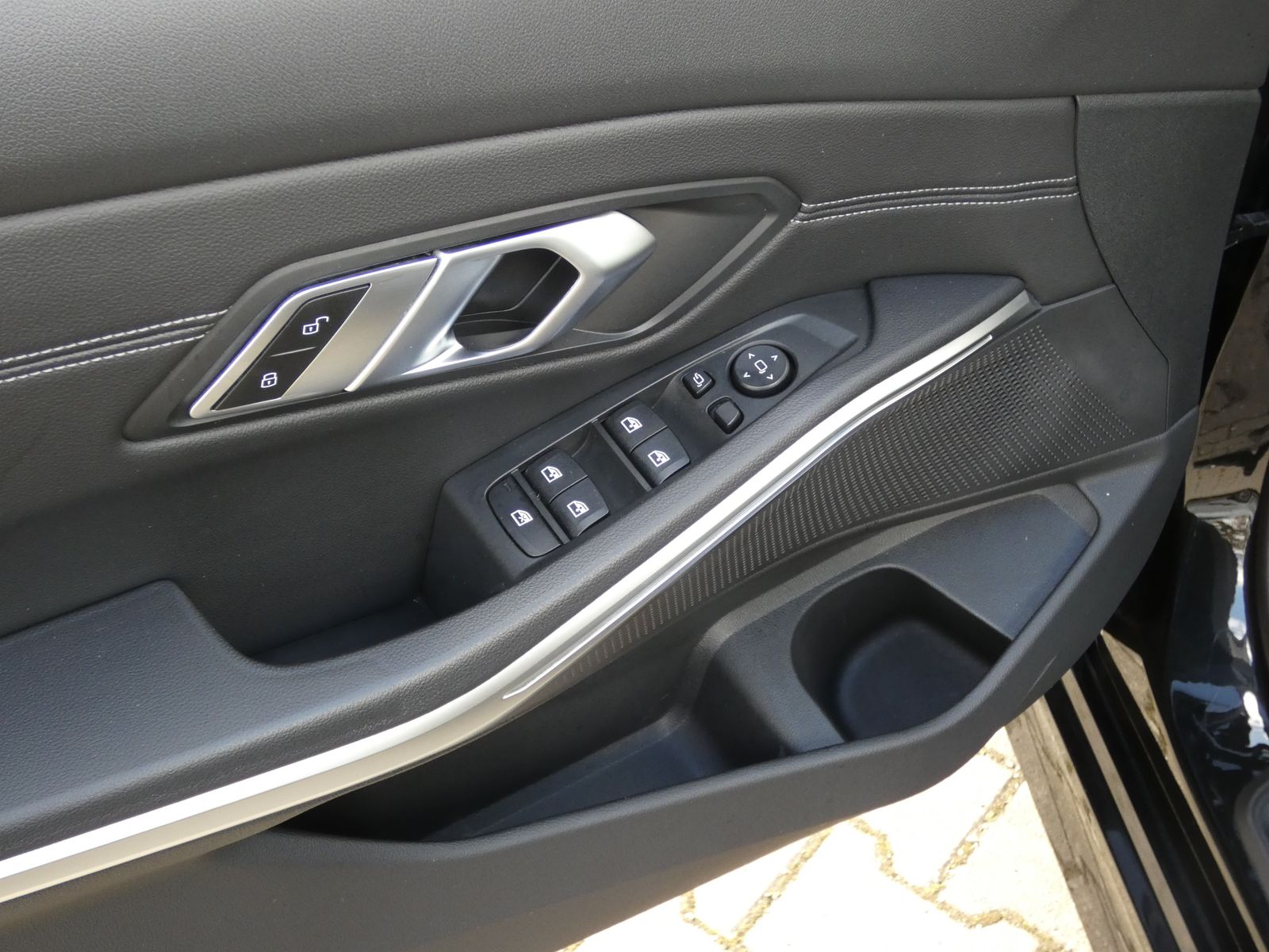 BMW 320i xDrive Limousine Sport Line HiFi DAB LED