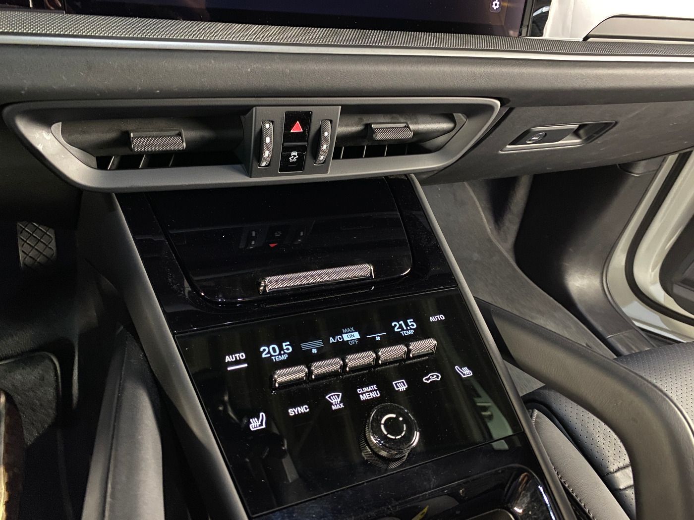 Porsche Cayenne E-Hybrid | Nachtsicht | InnoDrive |