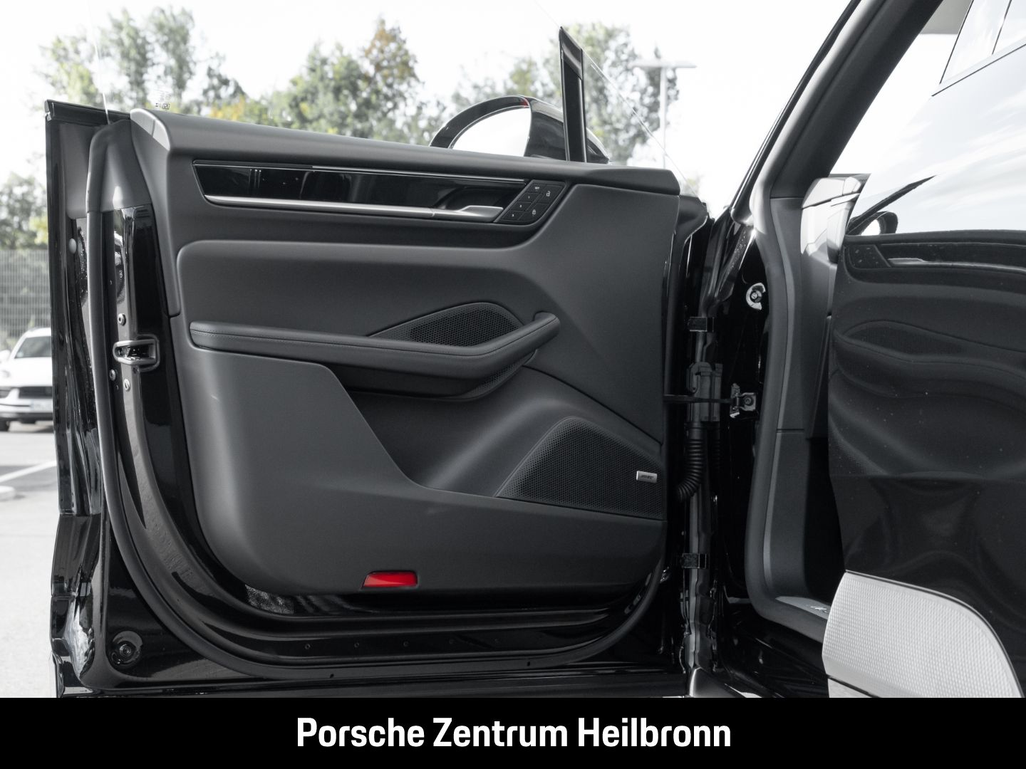 Porsche Macan 4 Surround-View LED-Matrix Abstandstempoma