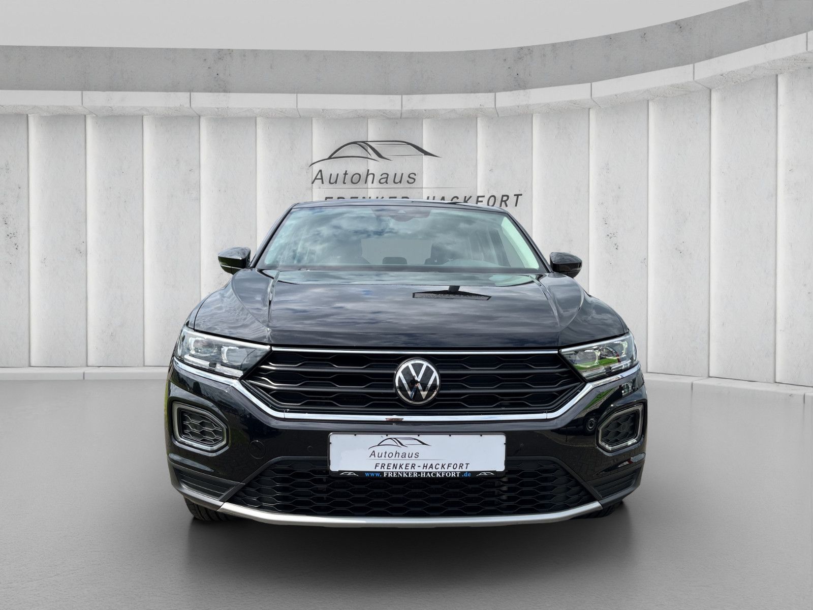 Volkswagen T-Roc Style 2.0 TDI - Samsaru's Car Outlet