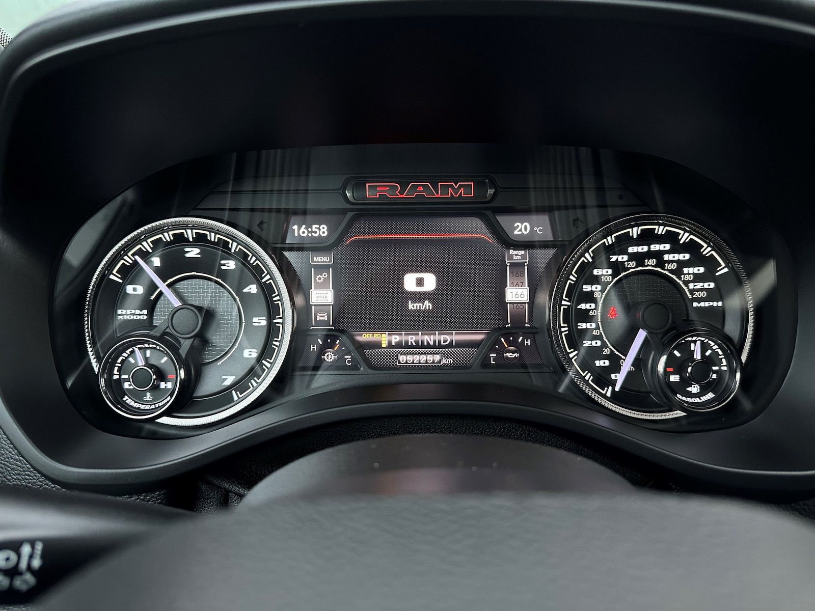 Dodge RAM 1500 Rebel GT Pano HUD Luftf 12´ Bügel 360°