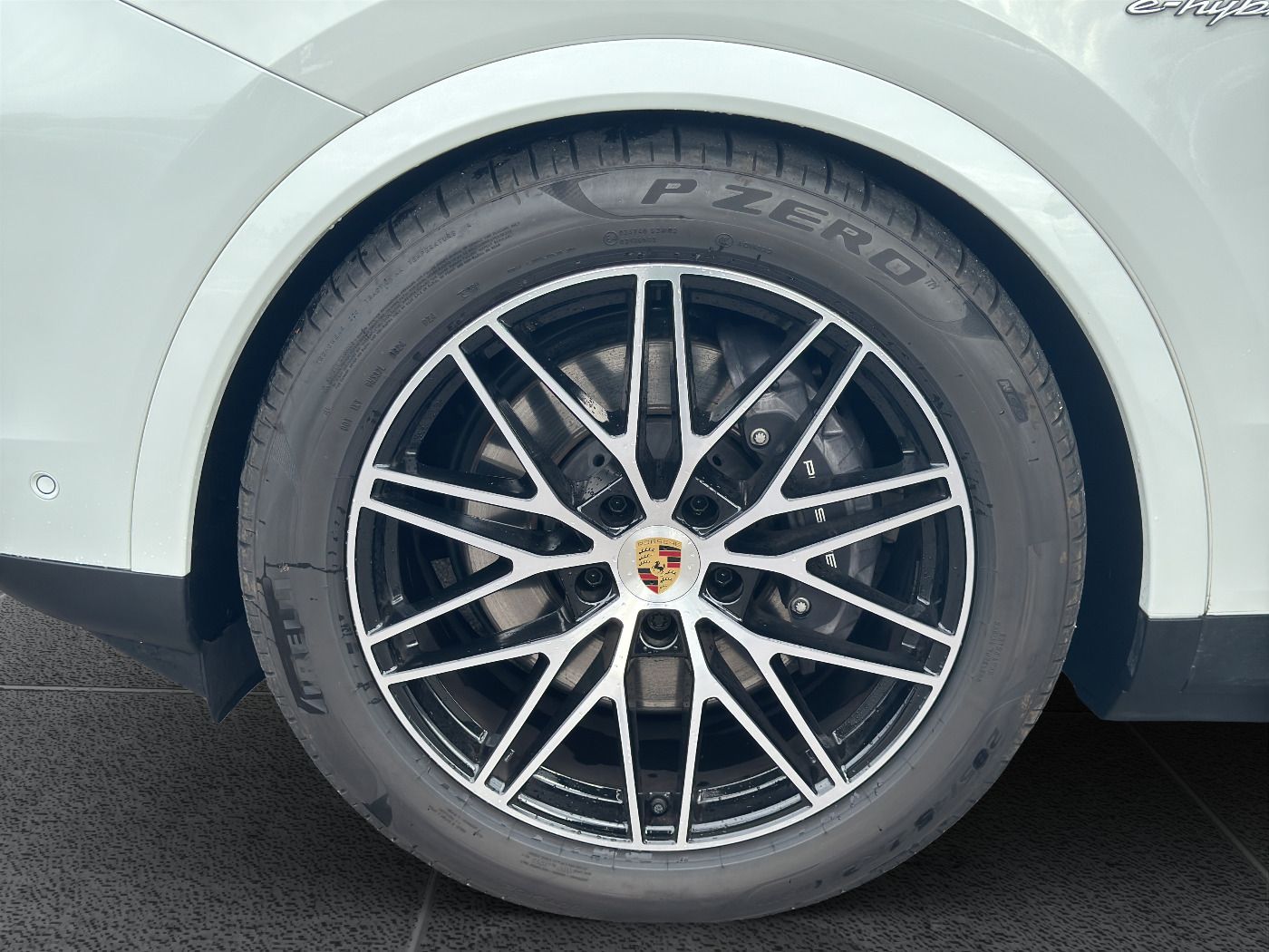 Porsche Cayenne E-Hybrid Coupe | Surround View |