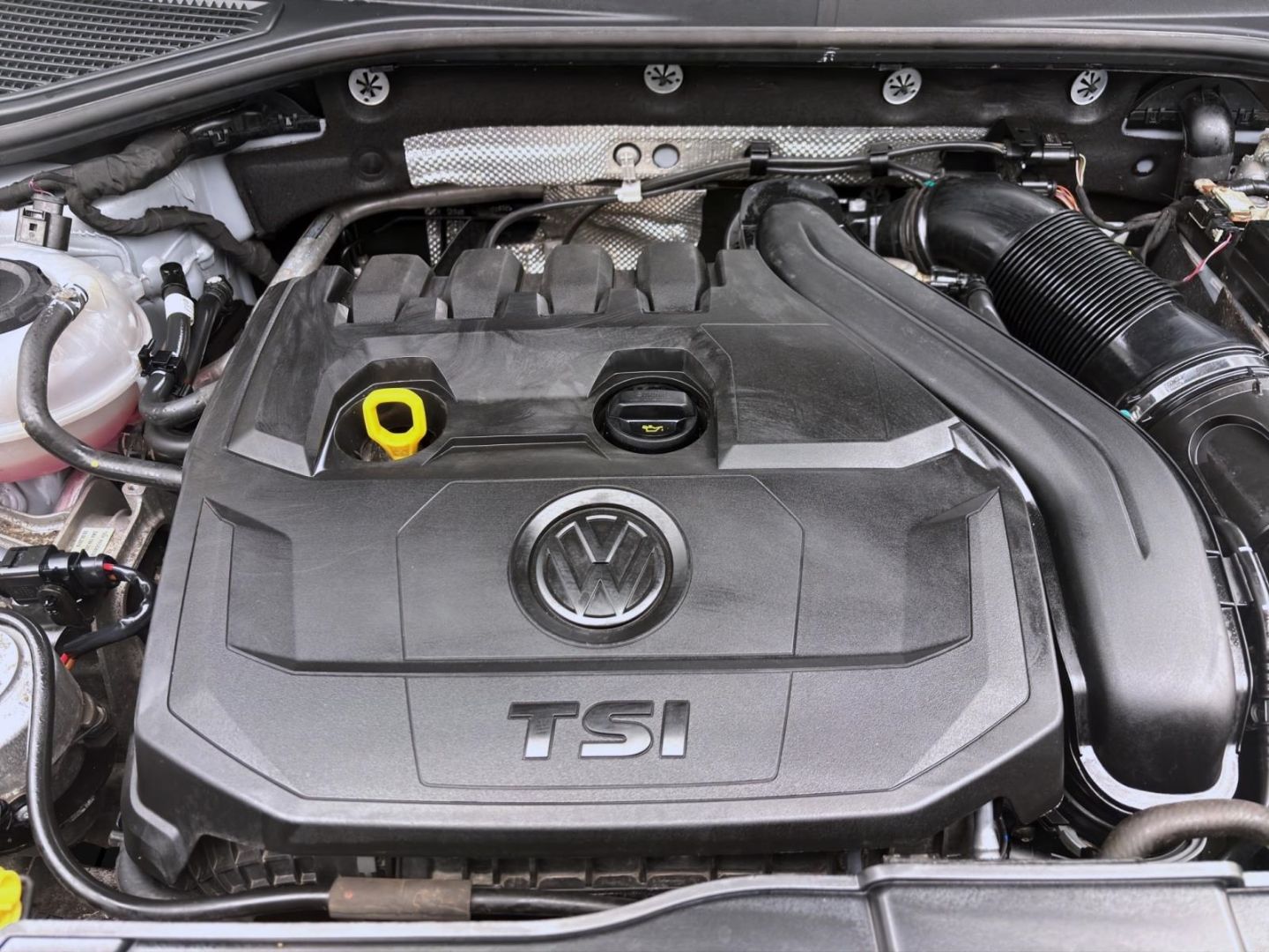 Volkswagen T-Roc 1.5 TSI DSG SPORT - Samsaru's Car Outlet