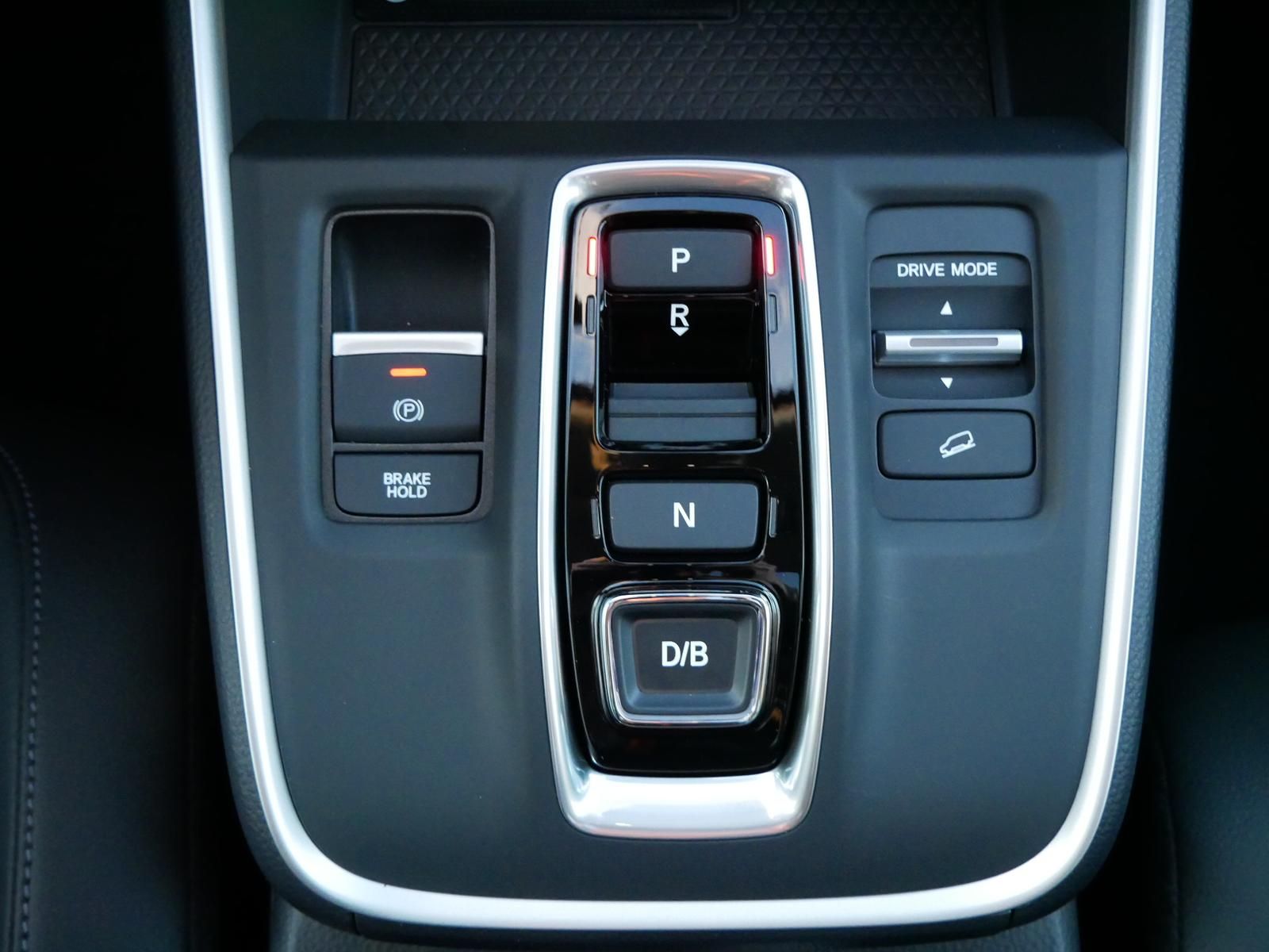 Honda CR-V 2.0 e:HEV ELEGANCE 2WD NAVI+LEDER+PANORAMAD