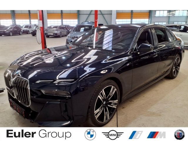 BMW 740 d xDrive M Sport 21'' PanoSky IconGl AHK StH