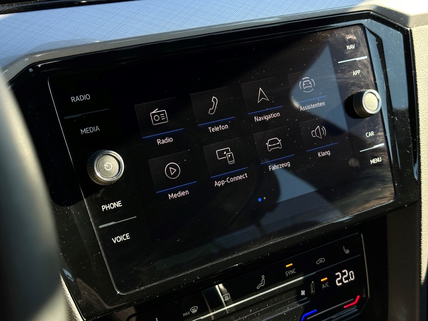 Volkswagen Passat Variant Business 2.0 TSI DSG - Samsaru's Car Outlet