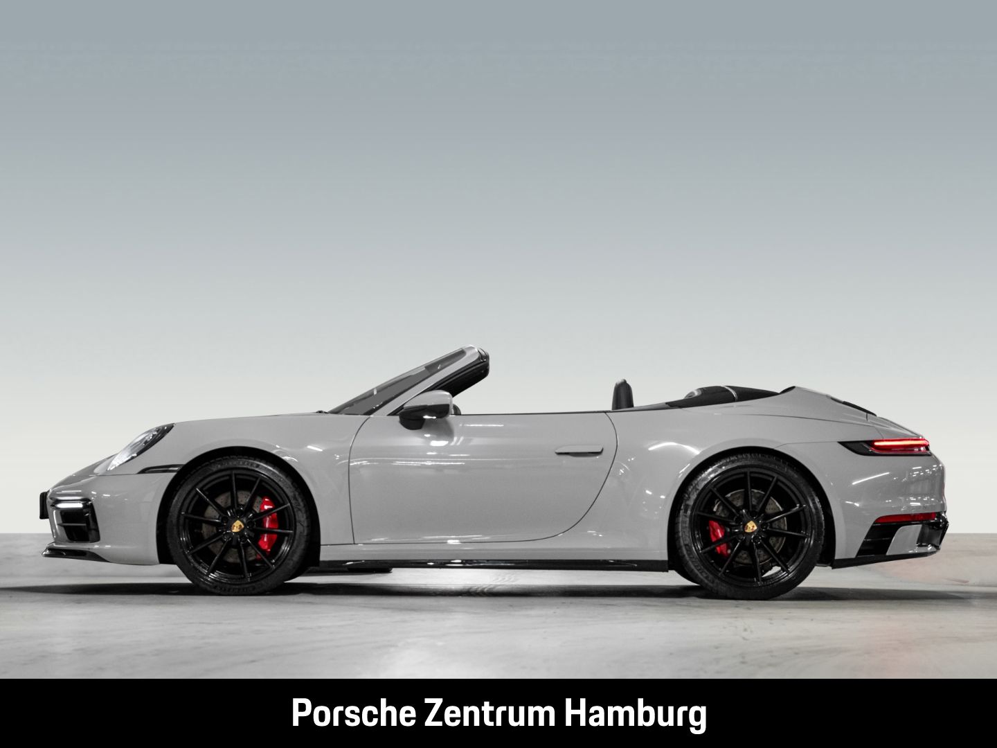 Porsche 992 (911) Carrera 4S Cabriolet Sportabgas BOSE