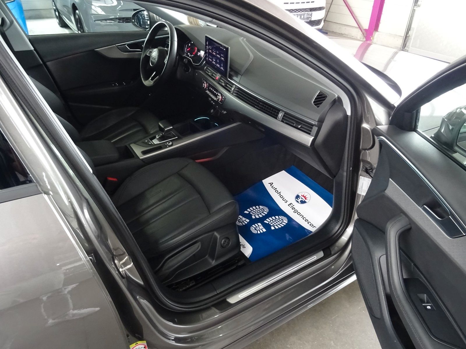 Audi A4 40 2.0 TDI Advan. - Samsaru's Car Outlet