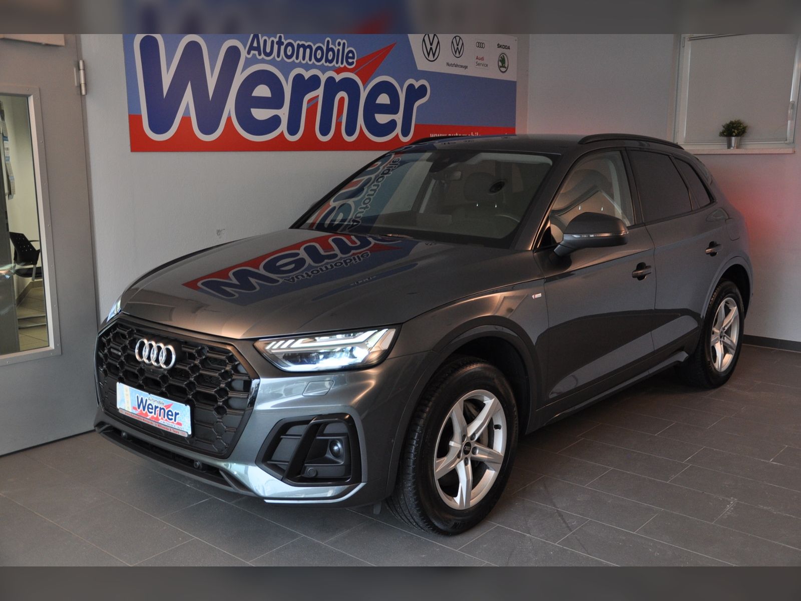 Audi Q5  50TFSIe S line quattro AHK Matrix Standklima