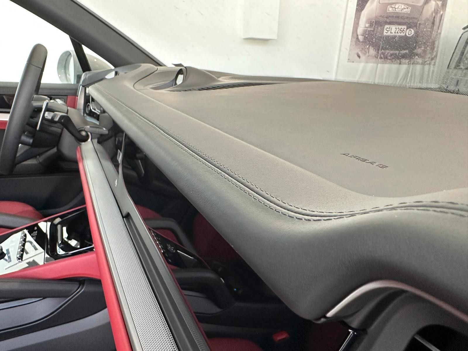 Porsche Cayenne -19,5%/gr-rot/Pan/Mtx/ACC/14W/21
