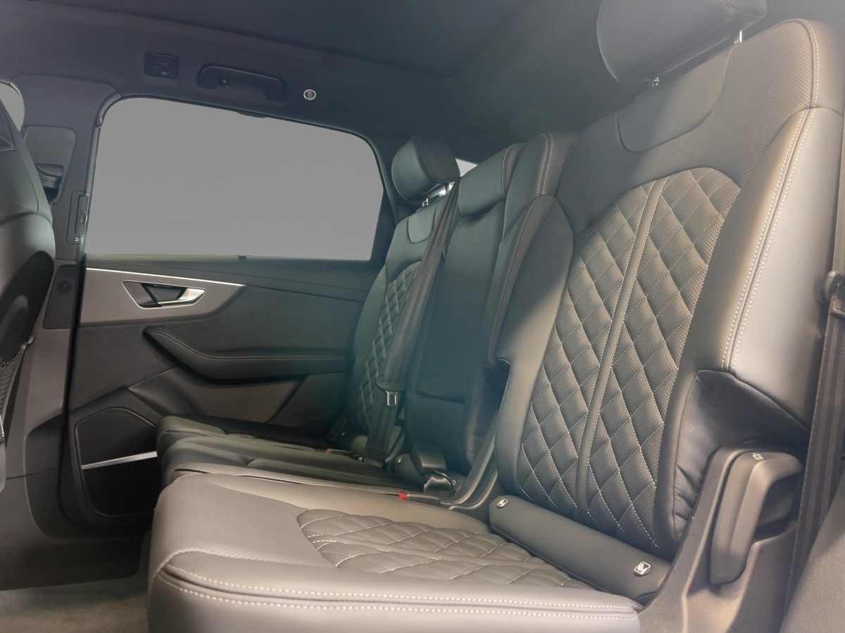 Audi Q7 SUV 60 TFSI e S line quattro