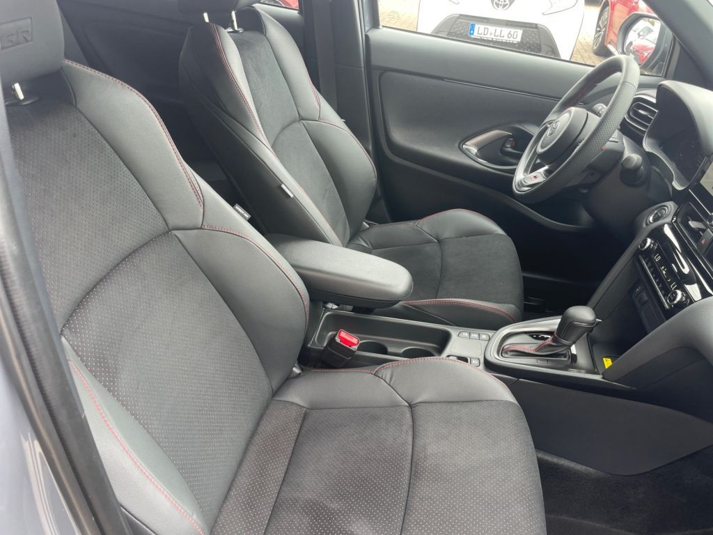 Toyota Yaris Cross Hybrid 130 1.5 VVT-i GR Sport (XPB1)