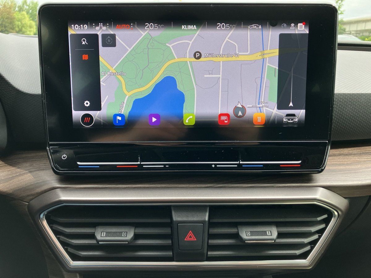 Seat Leon SPORTSTOURER XCELLENCE 1.5 eTSI DSG PANO