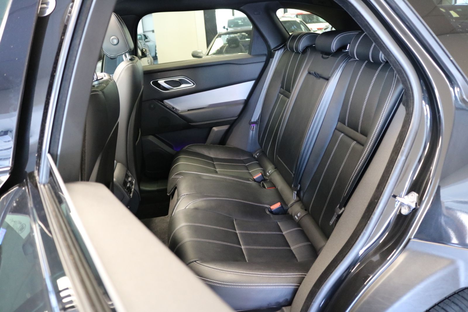 Range Rover Velar R-Dynamic - Samsaru's Car Outlet
