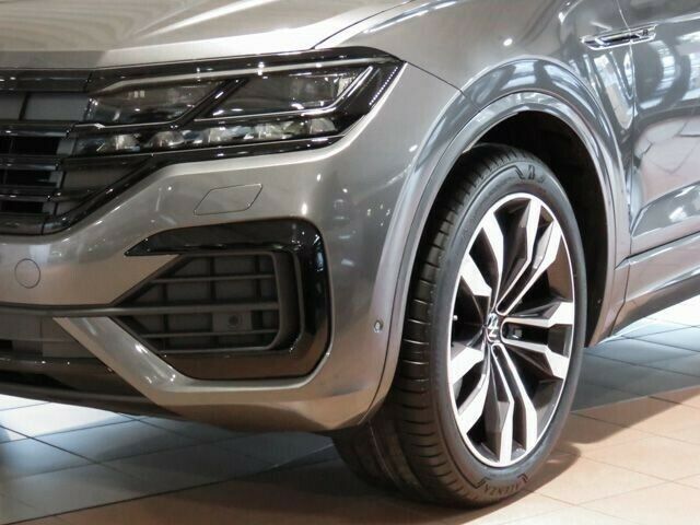 Volkswagen Touareg 3.0 TDI R-Line - Samsaru's Car Outlet