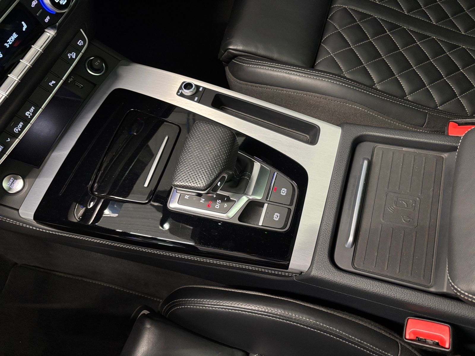 Audi Q5 Sportback 40 TFSI quattro S line BLACK AHK MA