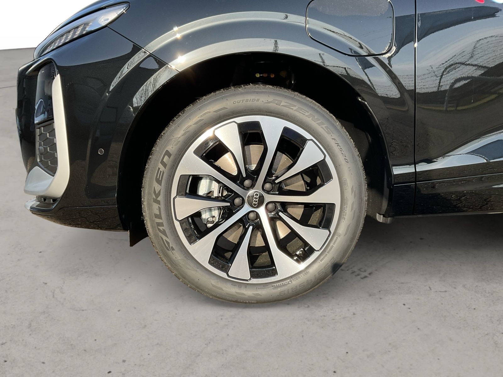 Audi Q3 SUV e-hybrid 2x S line MATRIX AHK HUD SONOS
