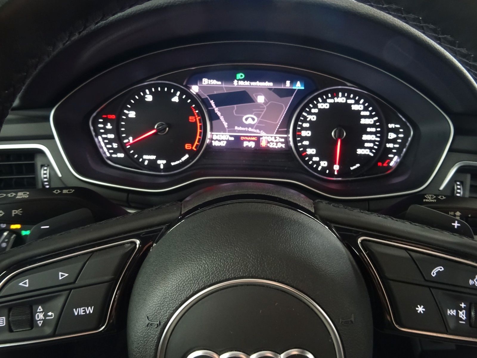 Audi A4 40 2.0 TDI Advan. - Samsaru's Car Outlet