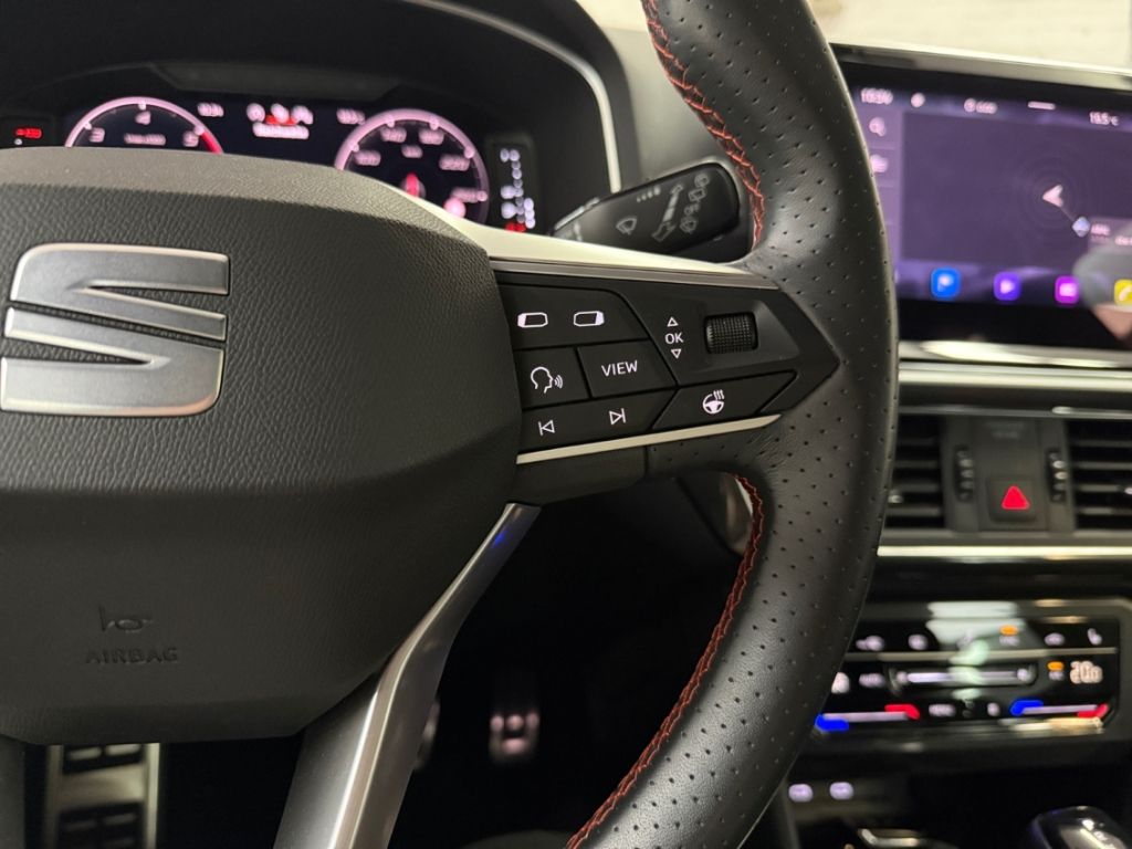 Seat Tarraco FR 4Drive AUTOMATIK NAV LED PANODACH STA