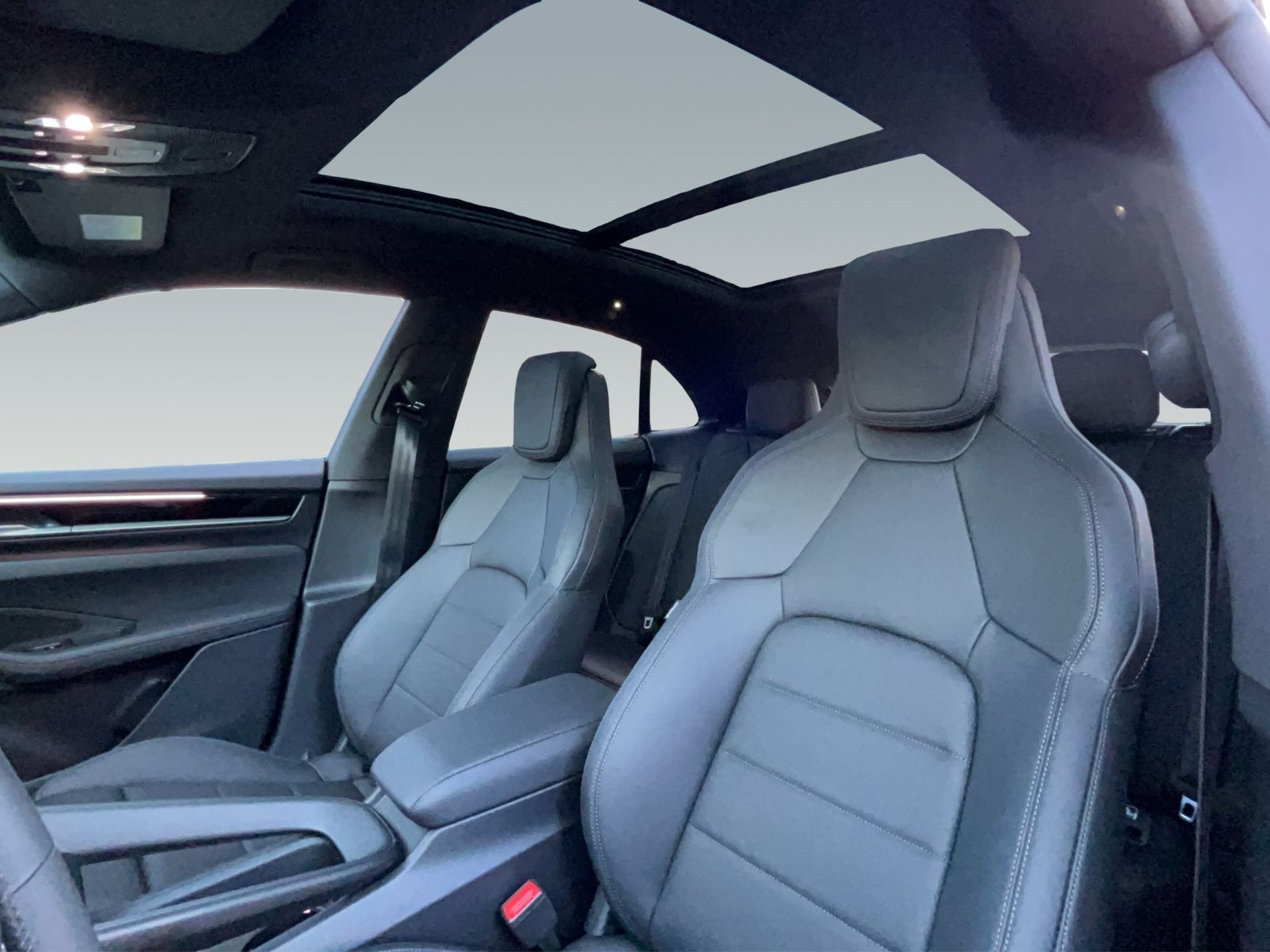 Porsche Macan 4 - Samsaru's Car Outlet