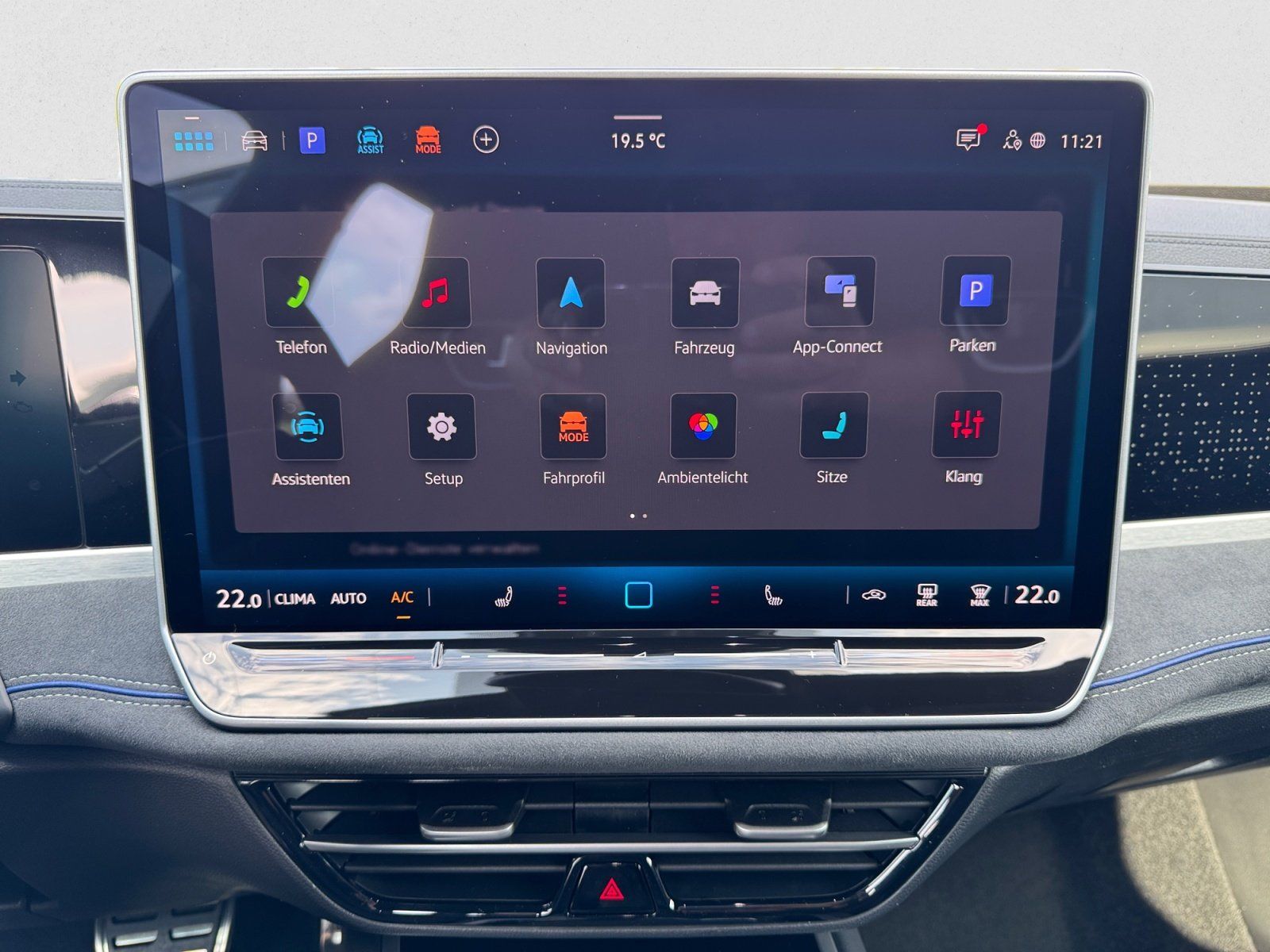 Volkswagen Passat Variant R-Line TDI DSG 4Motion|AHK|NAVI|A
