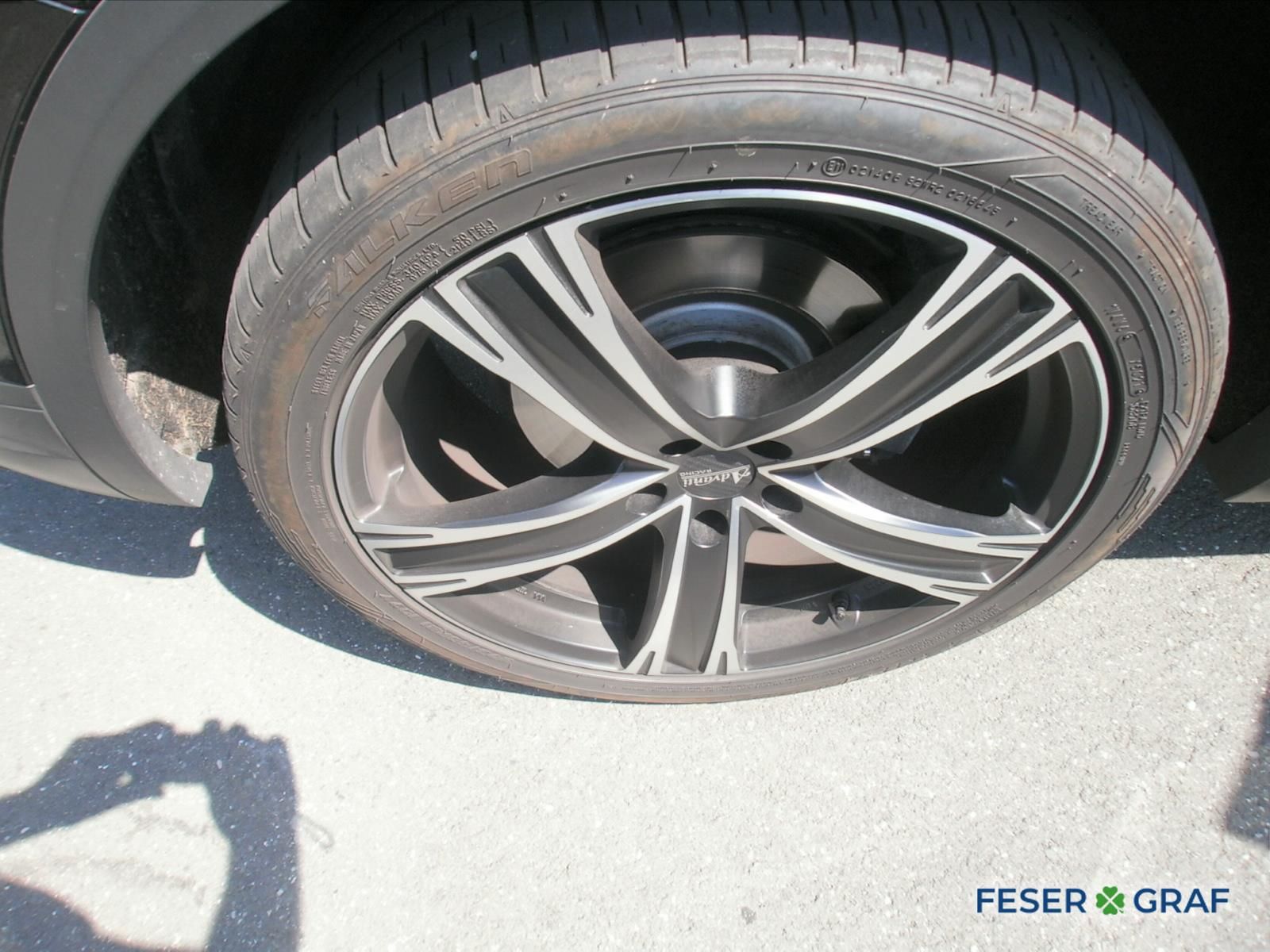 Volkswagen Touareg 3.0 TDI 4x4 R - Samsaru's Car Outlet