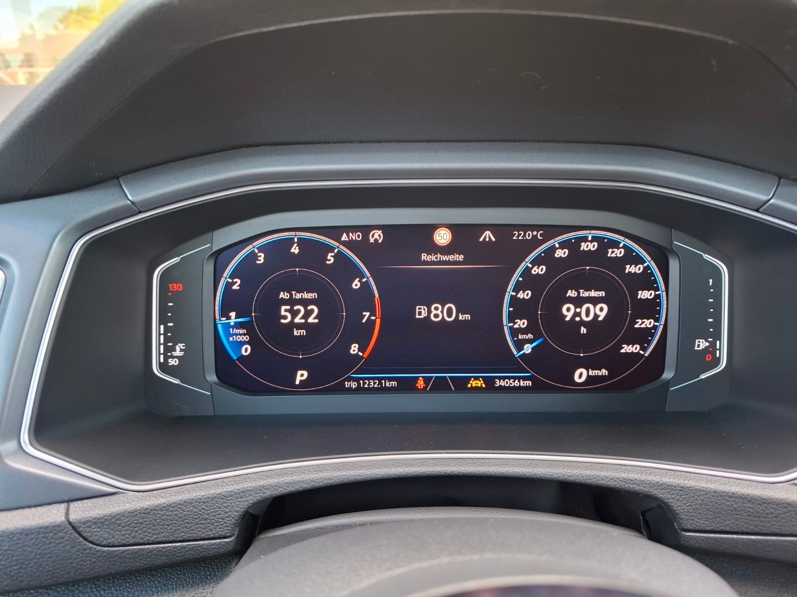 Volkswagen T-Roc R-Line - Samsaru's Car Outlet