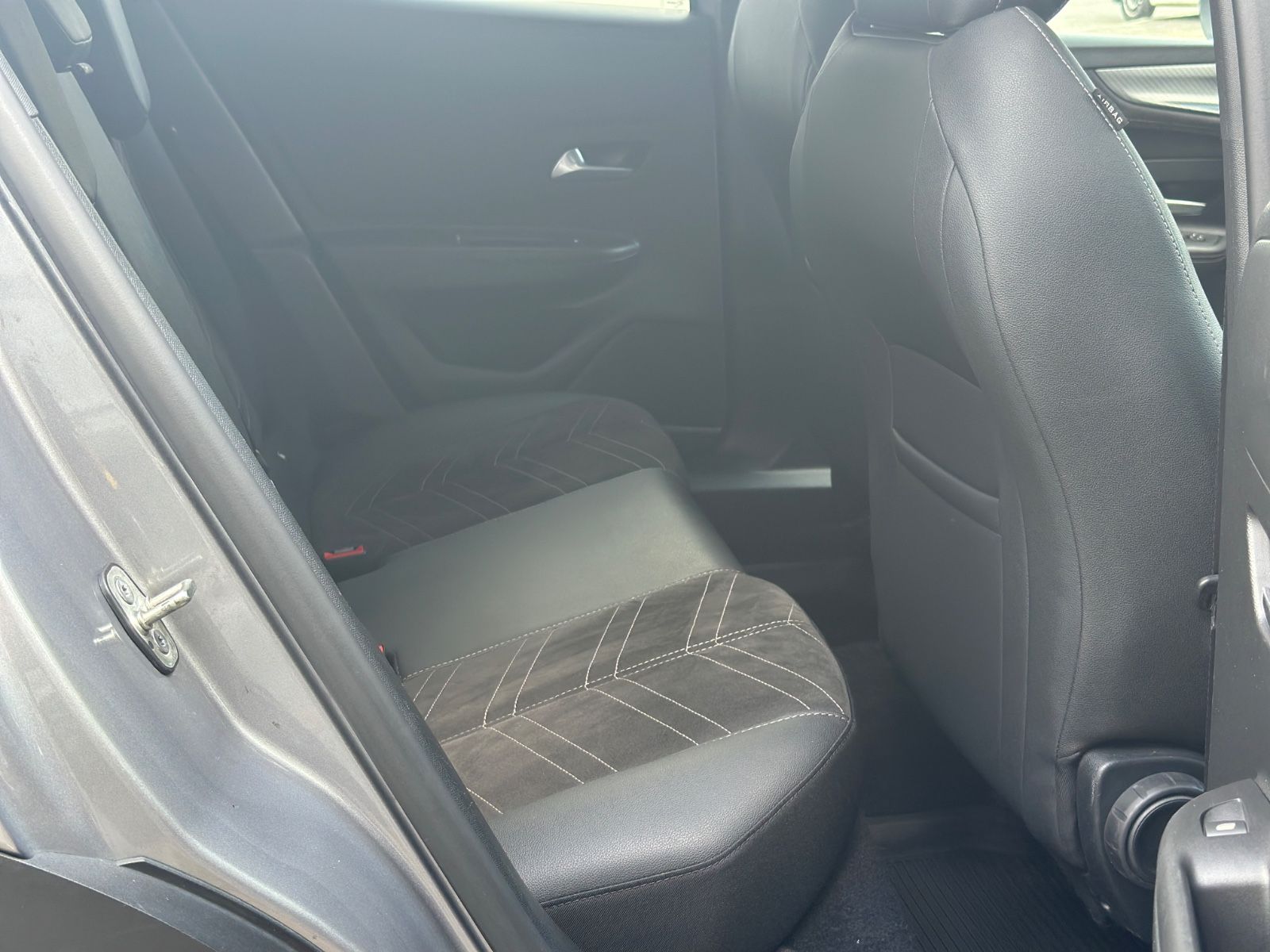Opel Mokka Ultimate - Samsaru's Car Outlet