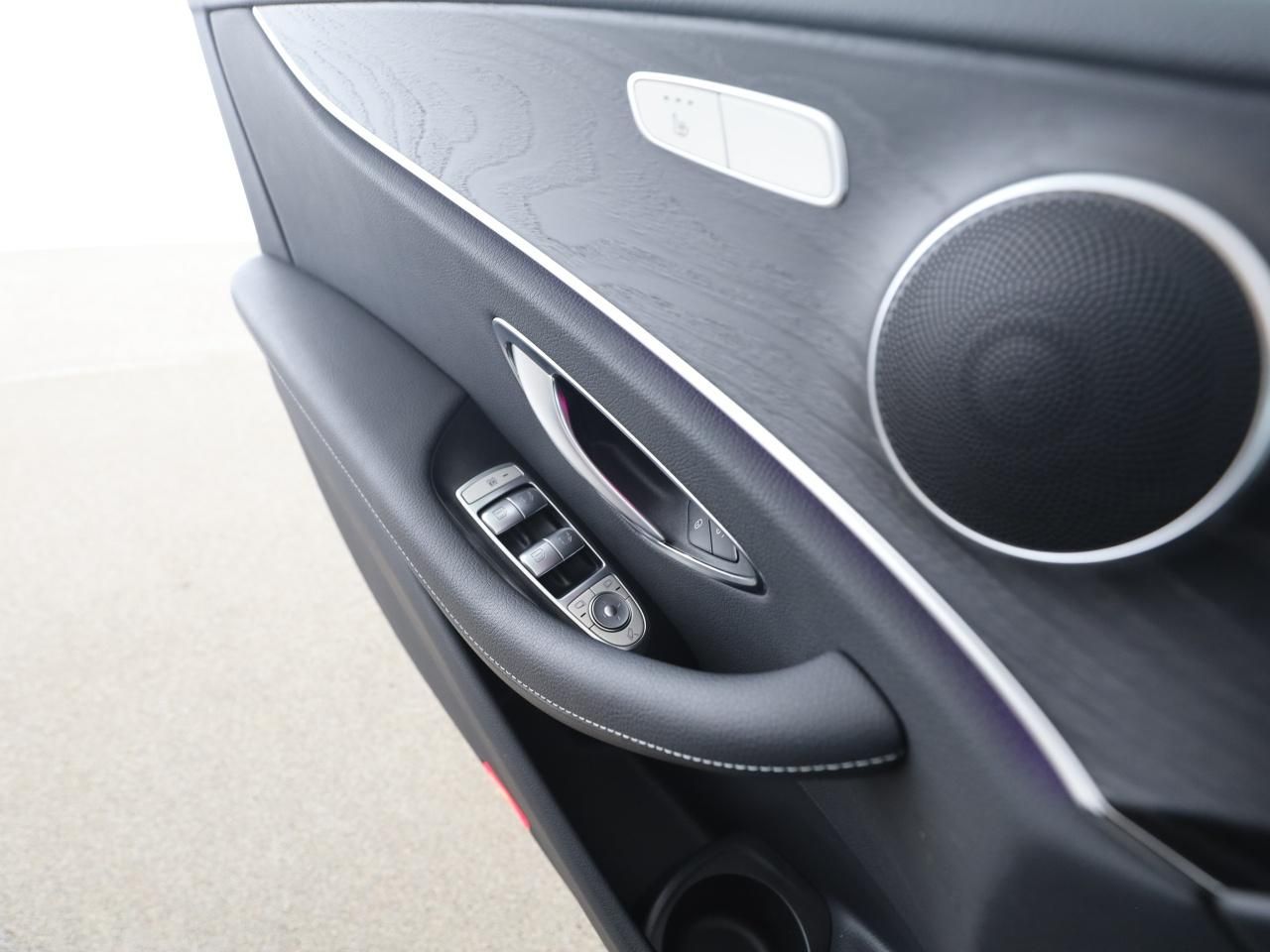 Mercedes-Benz E 220 d T Night Avantgarde AHK Distronic Kamera