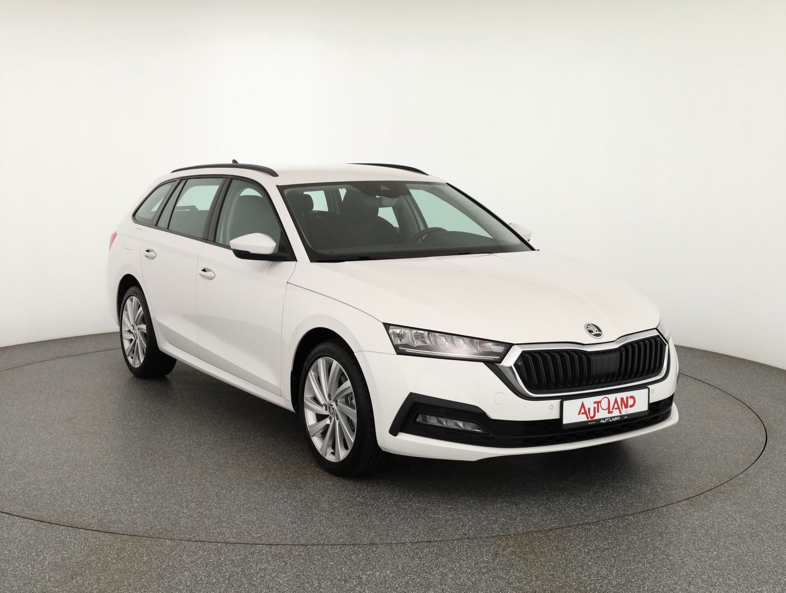 Skoda Octavia Combi 1.4 TSI iV Ambition - Samsaru's Car Outlet