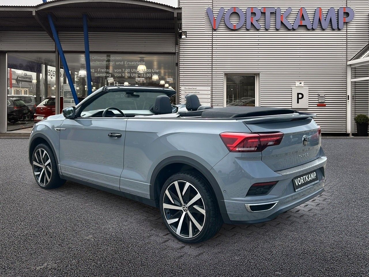 Volkswagen T-Roc R-Line Edition Plus - Samsaru's Car Outlet