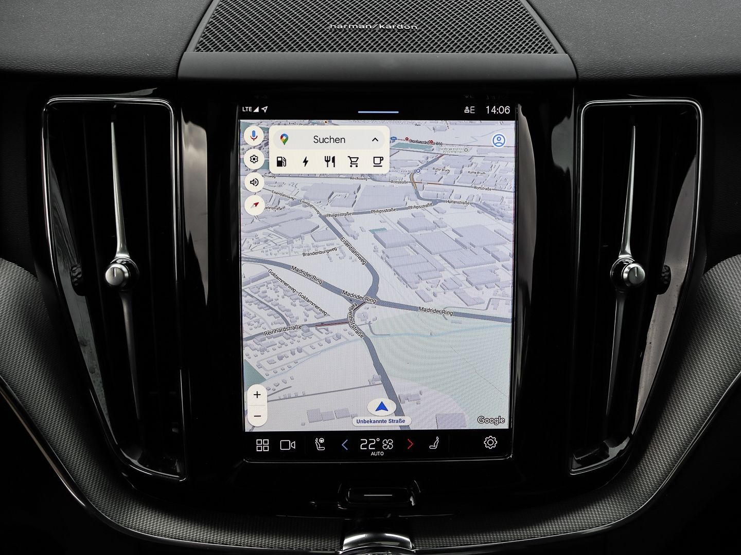 Volvo XC60 Plus Black Edition Recharge Plug-In Hybrid