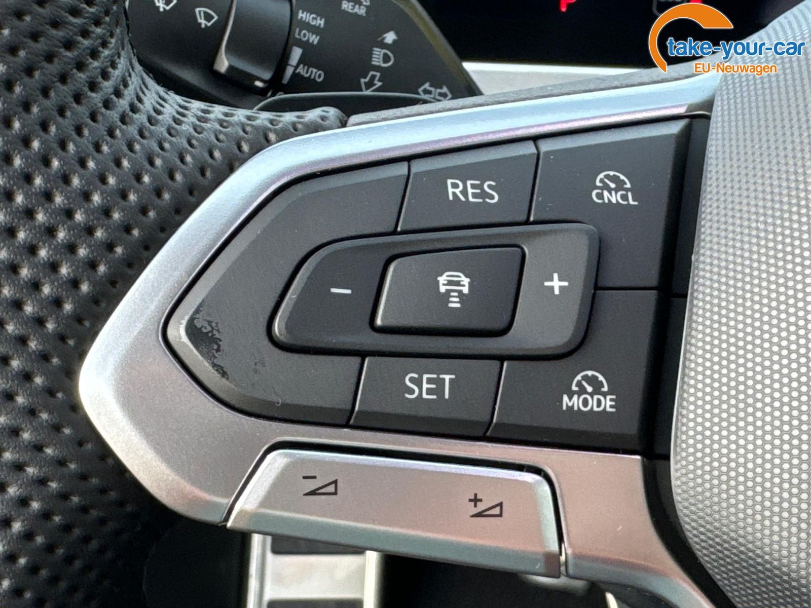 Volkswagen Passat Variant R-Line AHK+PANO+NAVI+Head-UP+M...