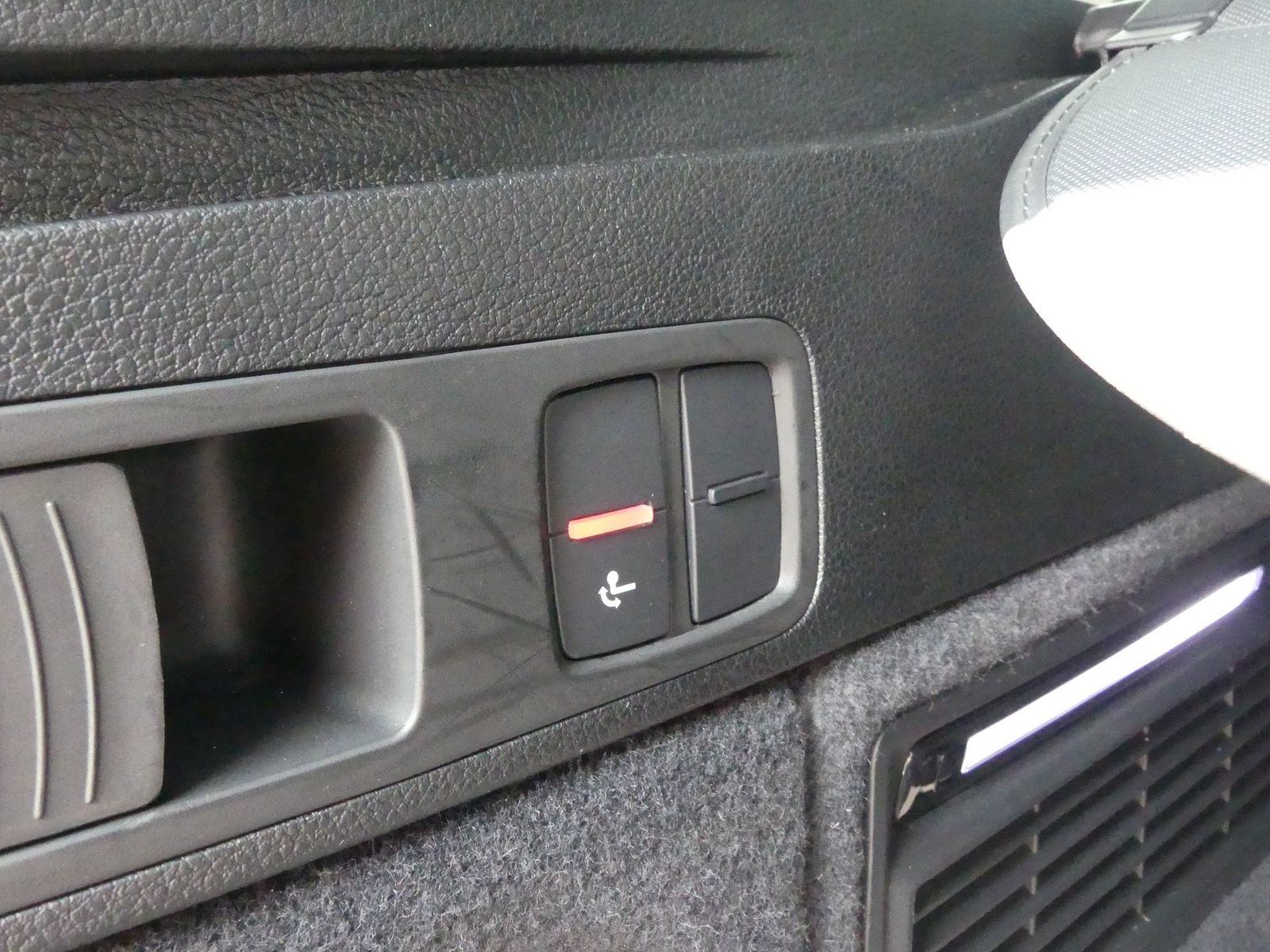 Audi Q5 40 TDI S-Line s-tronic - Samsaru's Car Outlet