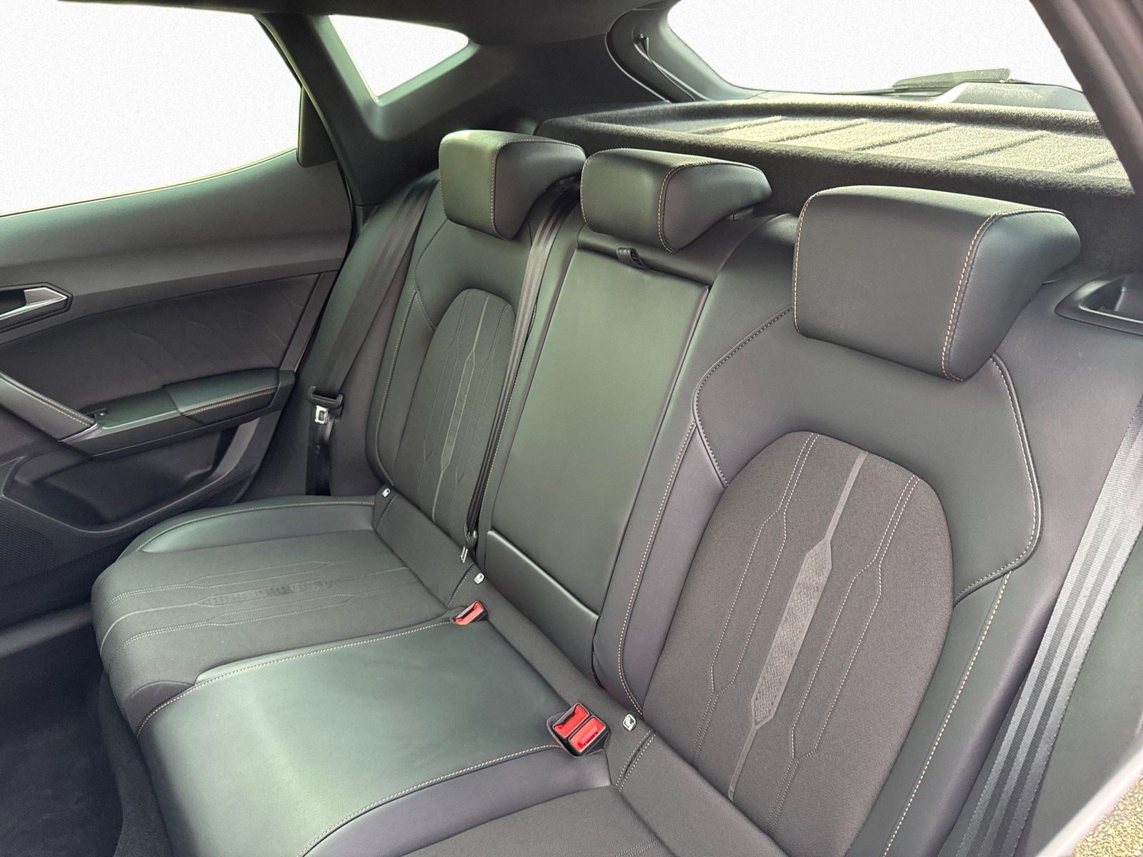 Cupra Formentor VZ 1.4 TSI e-Hybrid|AHK|Pano|Full Link