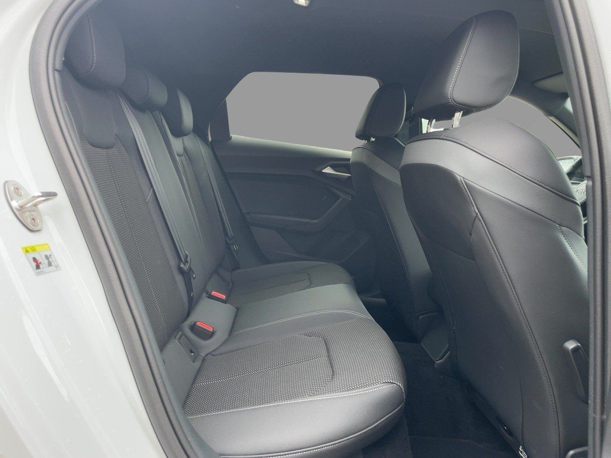 Audi A1 Sportback TFSI S line Stronic ASI ACC Navi LM