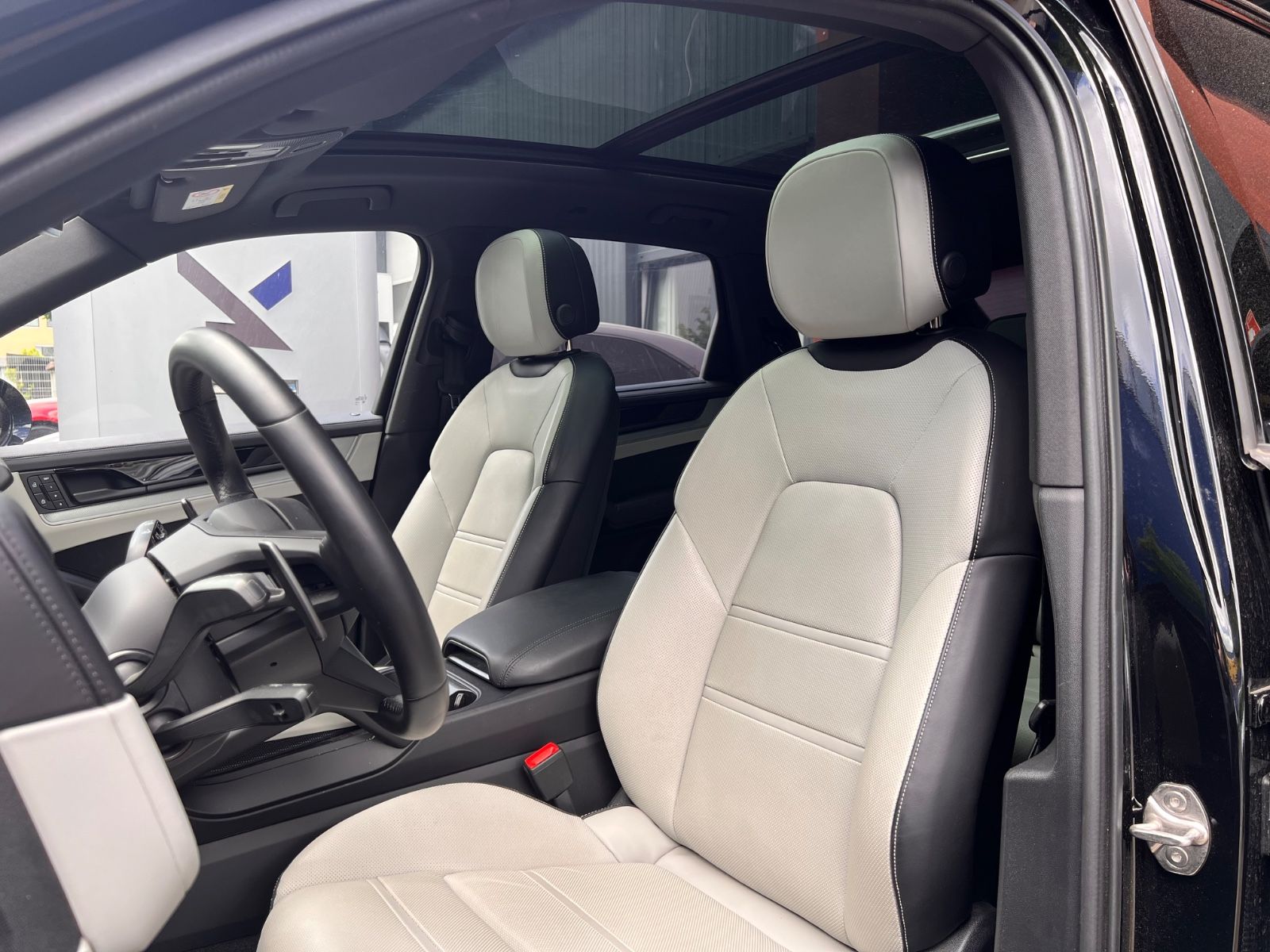 Porsche Cayenne E-Hyb. #MASSAGE! HINTERACHS! INNO! AHK!