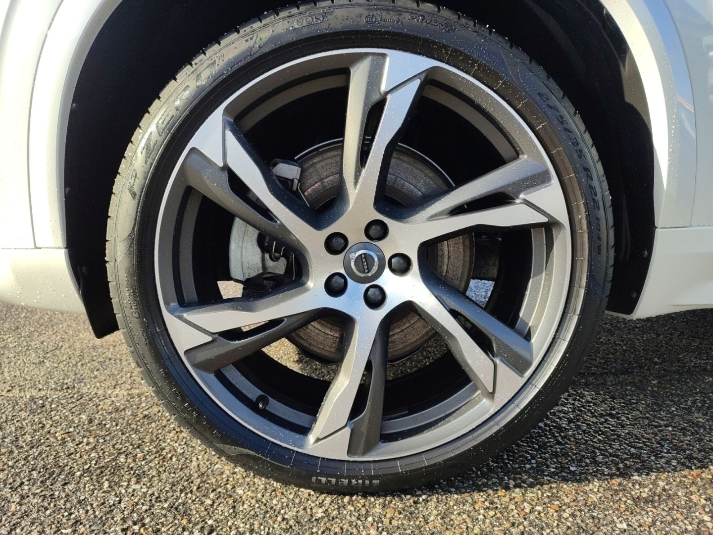 Volvo XC90 R Design Plug-In AWD 7-Sitzer AHK ACC Pano