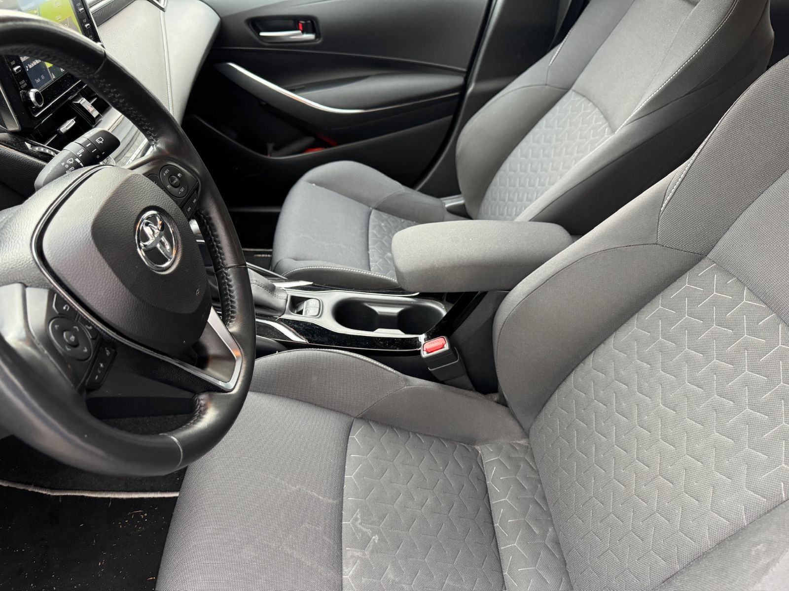 Toyota Corolla Touring Sports Hybrid Comfort - Samsaru's Car Outlet