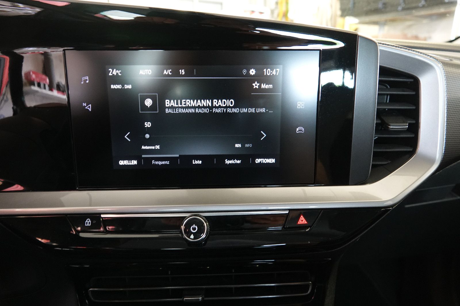 Opel Mokka Elegance - Samsaru's Car Outlet