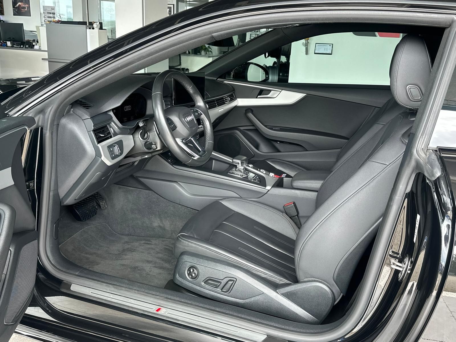 Audi A5 Coupe 50 TDI qu. S-line MATRIX Garantie Leder