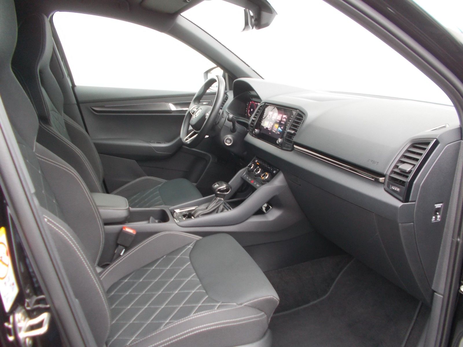 Skoda Karoq  1.5 TSI Sportline * DSG * Navi *AHK *360°
