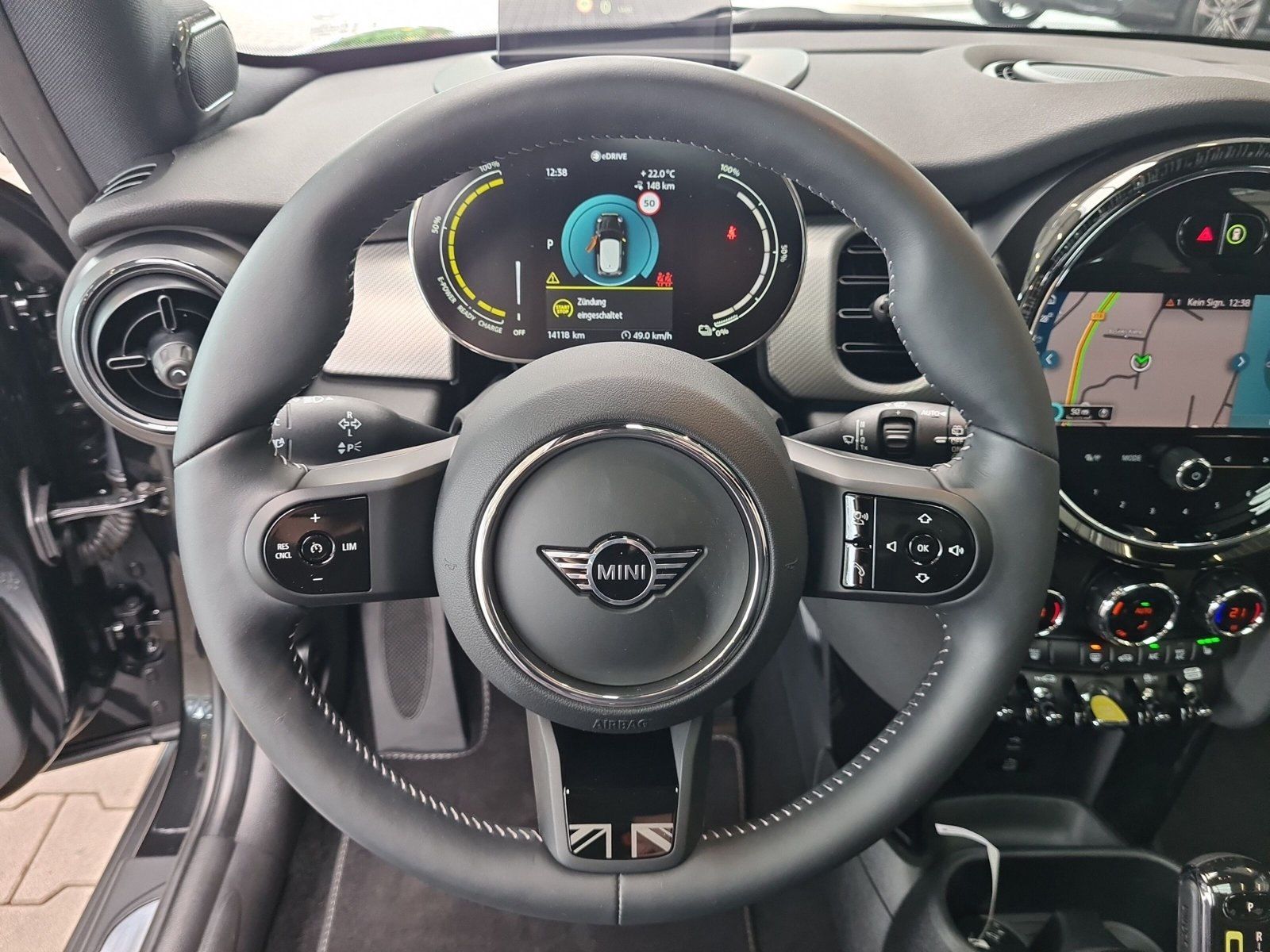 MINI Cooper SE - Samsaru's Car Outlet