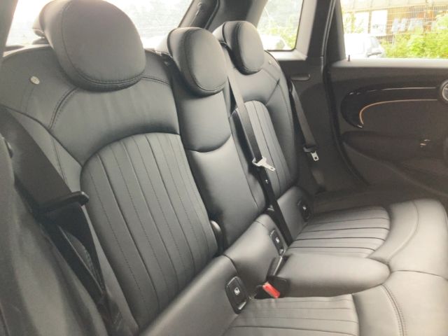 MINI Cooper PremiumPak - Samsaru's Car Outlet