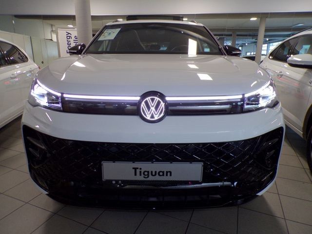 Volkswagen Tiguan TDI R-Line AHK 20Z Area Black Leder Pano