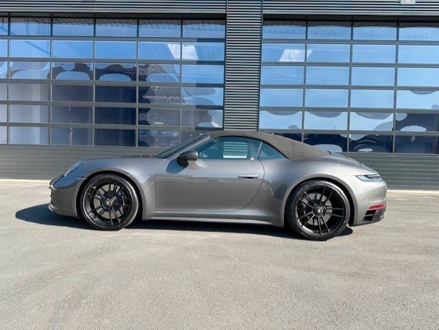 Porsche 992 911 Carrera GTS Cabrio - Samsaru's Car Outlet