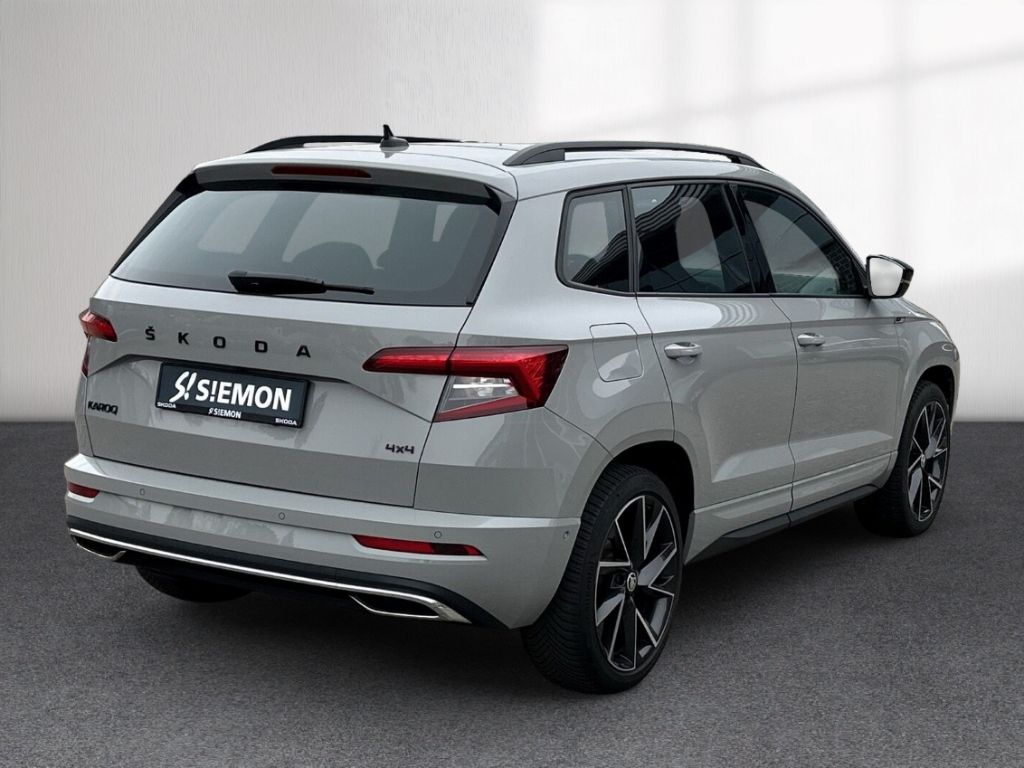 Skoda Karoq TDI 4x4 DSG Sportline AHK Pano Navi 360°