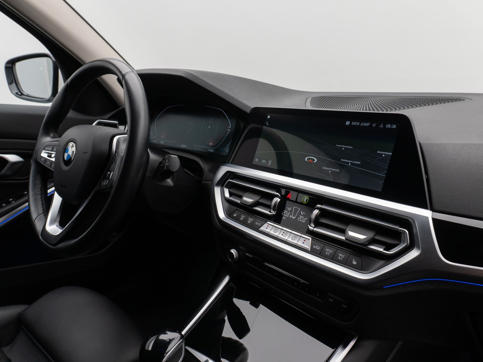 BMW 320d SportLine - Samsaru's Car Outlet