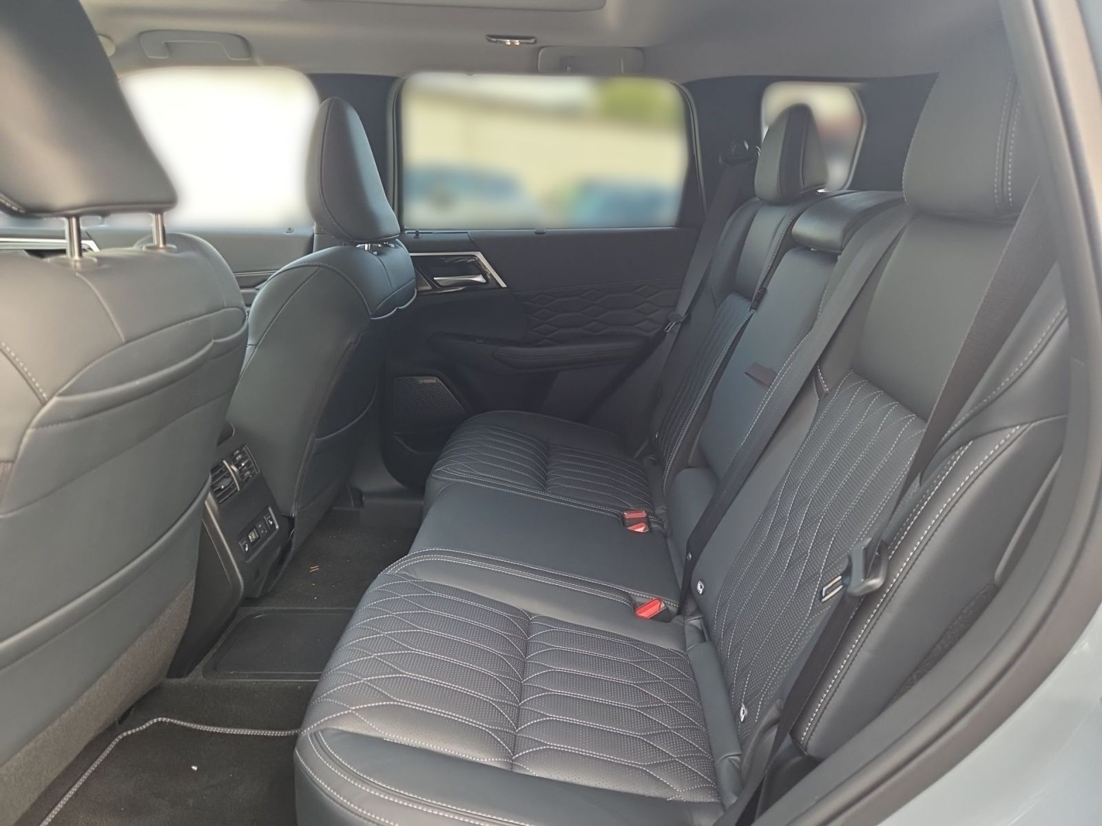 Mitsubishi Outlander 2.4 PHEV  " TOP " AHK "