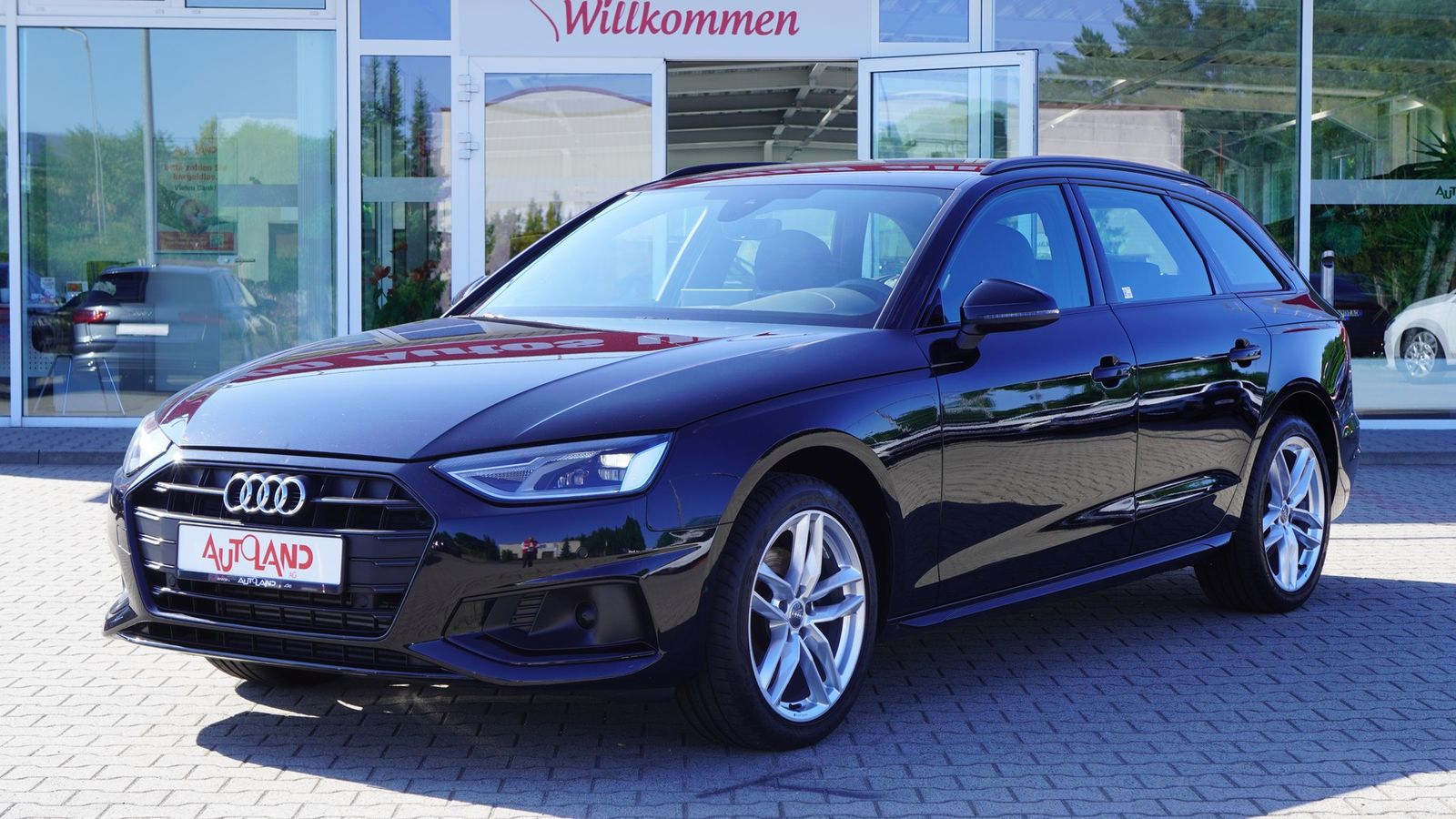 Audi A4 35 2.0 TFSI Avant advanced - Samsaru's Car Outlet